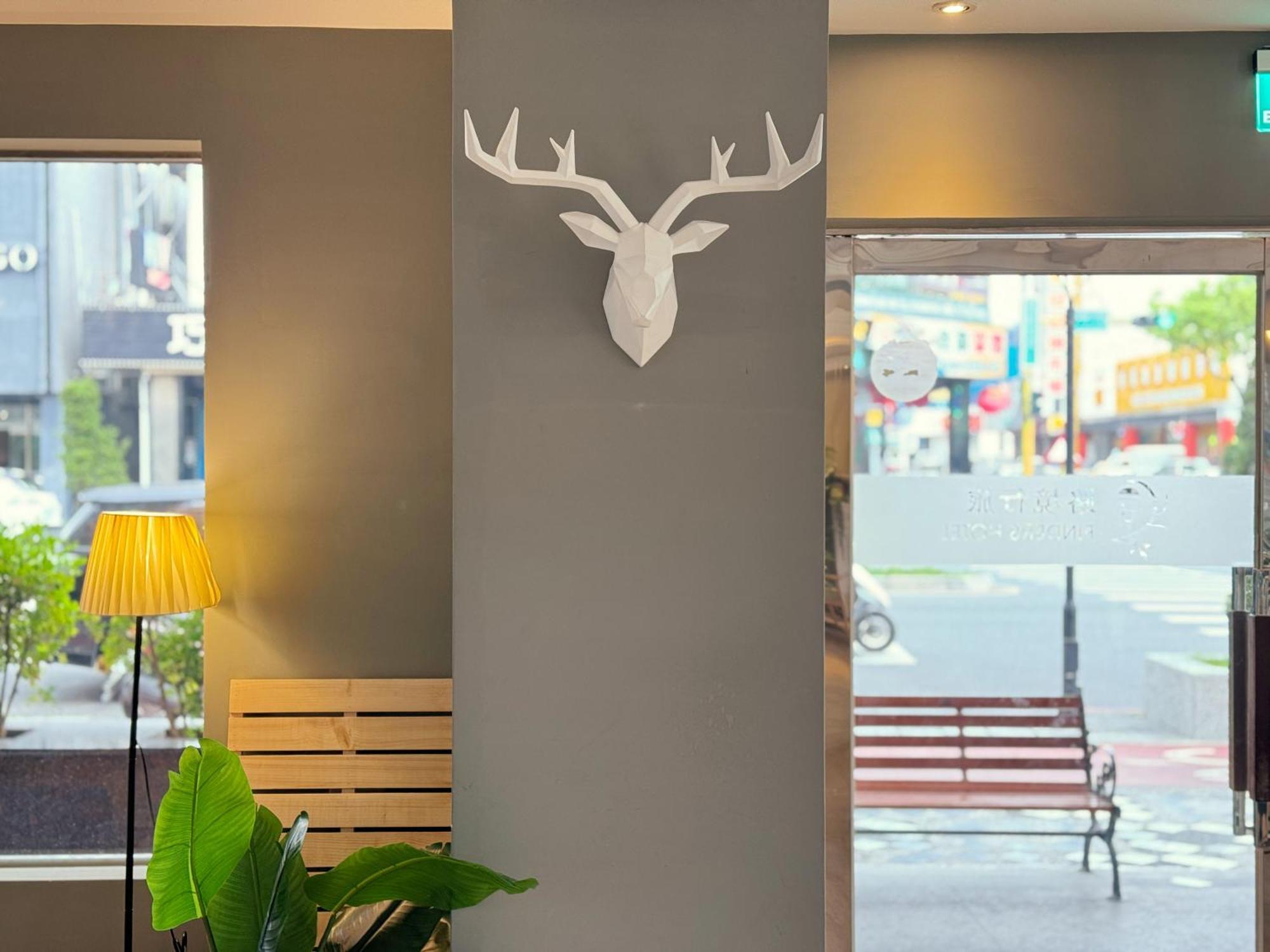 Finders Hotel Hualien Station Экстерьер фото