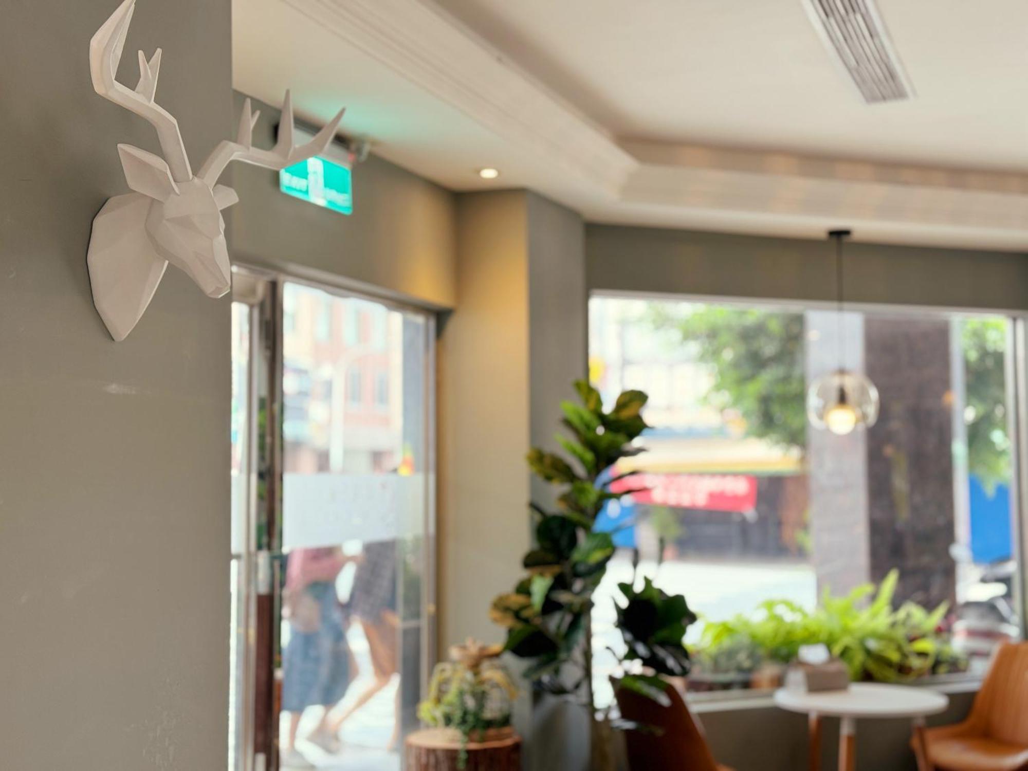Finders Hotel Hualien Station Экстерьер фото