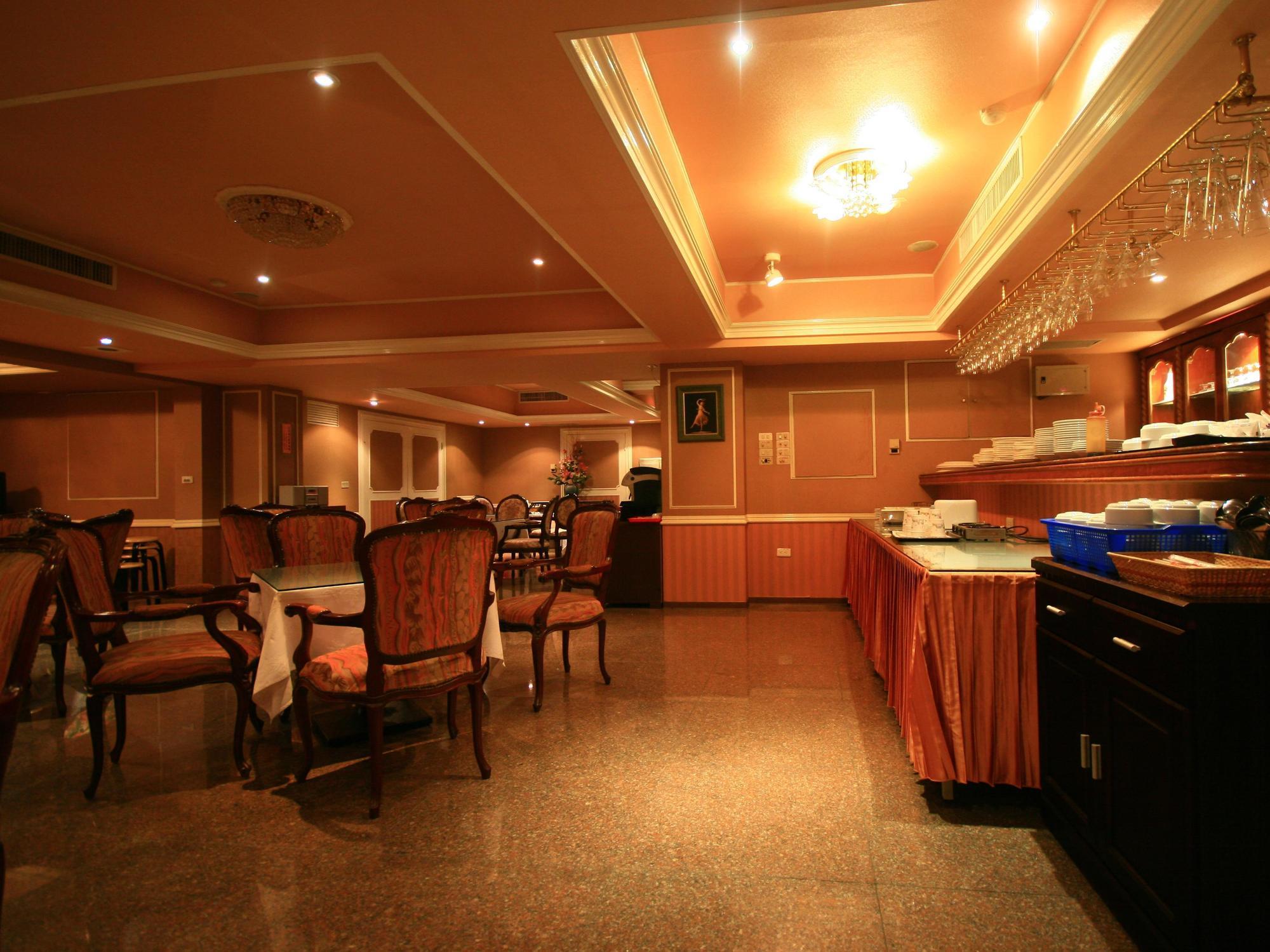 Finders Hotel Hualien Station Экстерьер фото