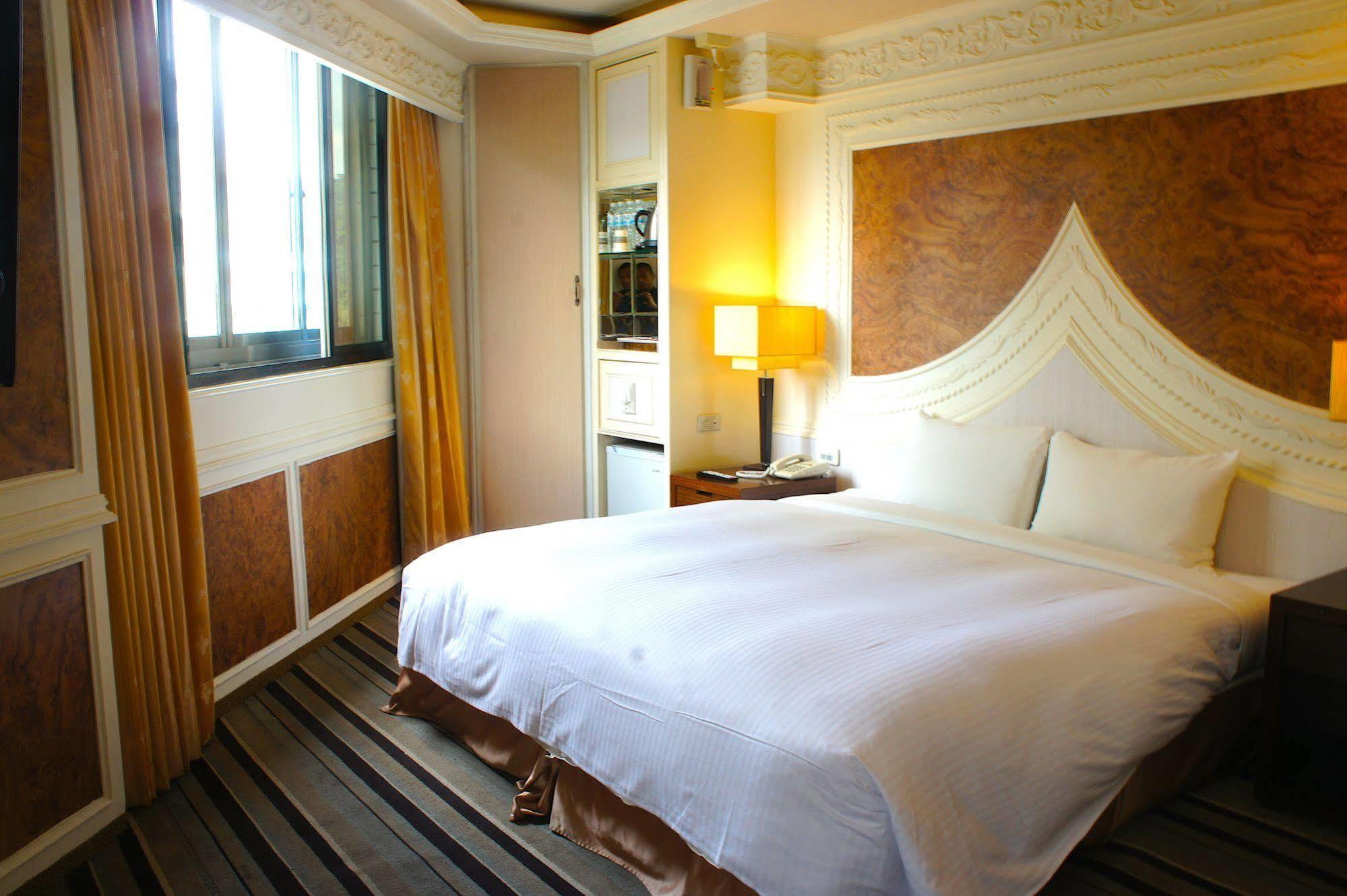 Finders Hotel Hualien Station Экстерьер фото