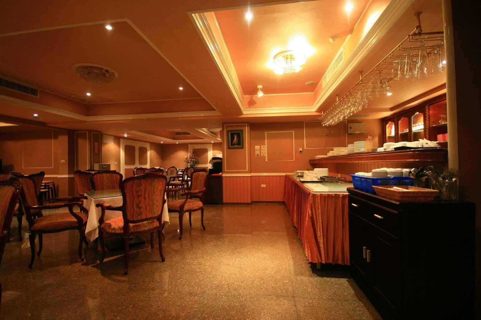 Finders Hotel Hualien Station Экстерьер фото